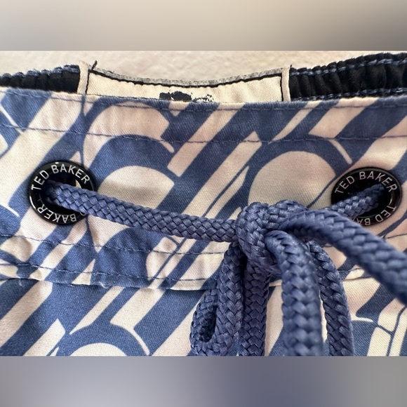 Ted Baker Salco Mid Scale Geometric Swim Shorts Size -Small no lining - Picture 6 of 11